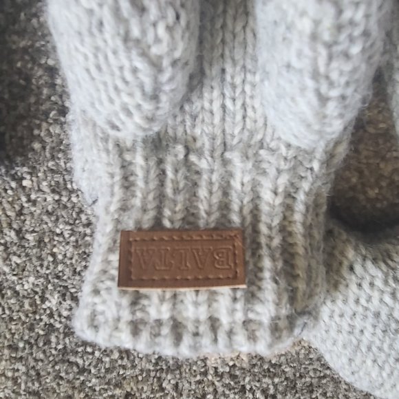 Balta Wool Elephant Hat and Mittens - Picture 2 of 2